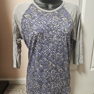 LuLaRoe Purple Floral Raglan Long Sleeve Tee with Gray Sleeves